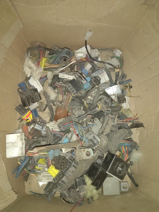 Запчасти митсубиши Spaсe runner