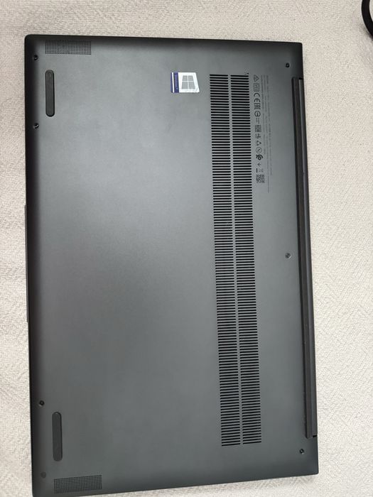 Laptop Lenovo Yoga Slim 7