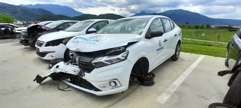 Dezmembram Dacia Logan 3 1.0 TCE H4D 480