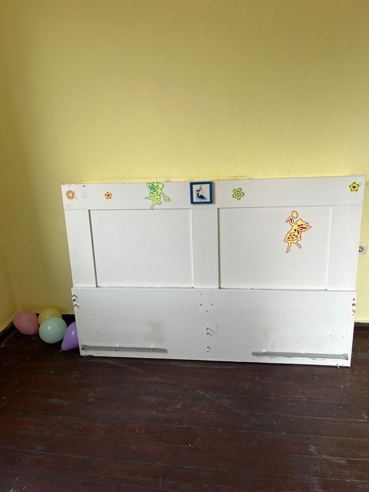 Продавам мини спалня и гардероб