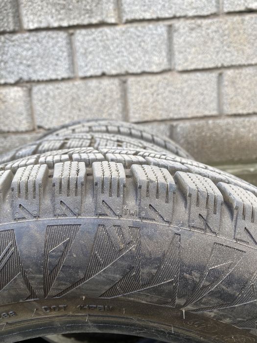 Продается шины 15/60/215 размер