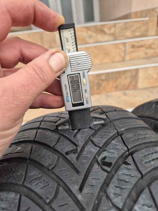 Jante Borbet R16 5x114,3 Dacia Duster cu anvelope iarna 215/65R16