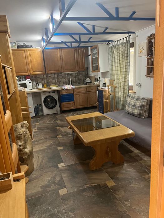 Schimb Apartament 4 camere și curte