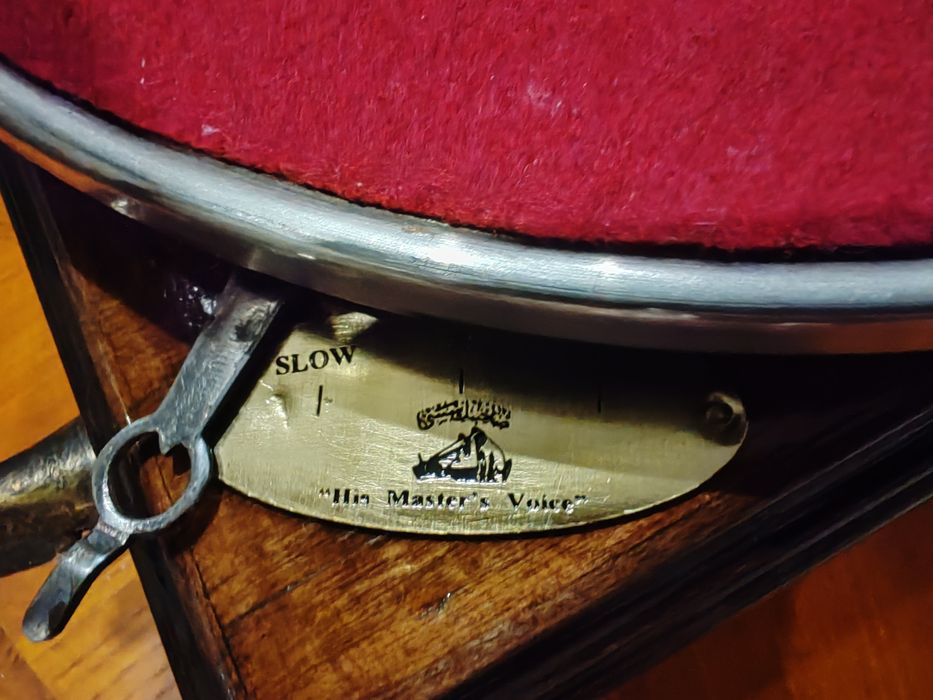 Продам грамофон His Master's voice