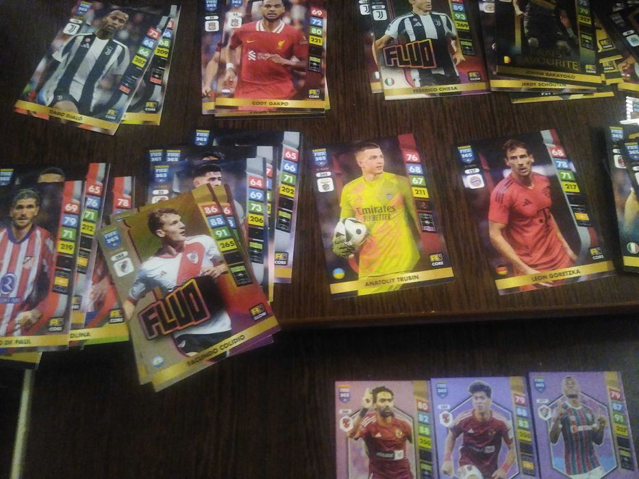 Vând carduri Adrenalina FIFA 365 actuale