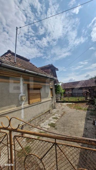 Casa de vanzare  in Razboieni Cetate