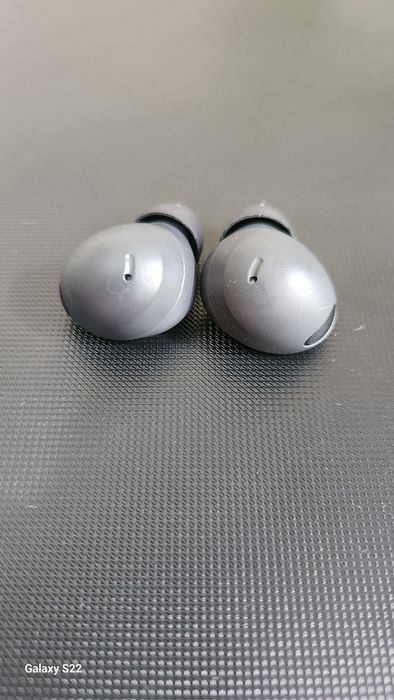 Продаются наушники без кейса