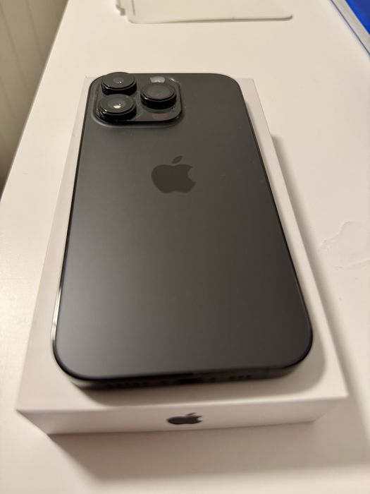 Iphone 14 pro la cutie,stare foarte buna  !