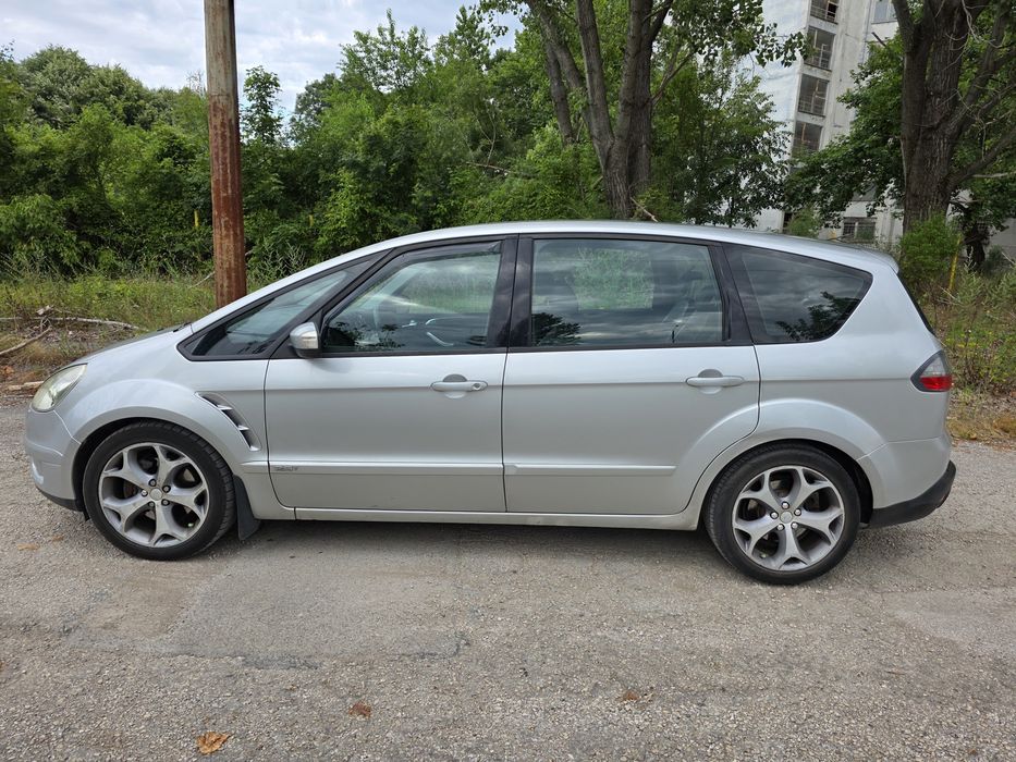 Прадавам Ford  S -Max 2,5 ST