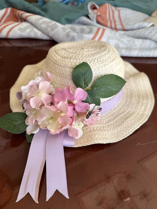 Продам очень красивую шляпку из натуральной соломки