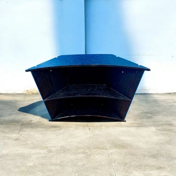 Угловая тумбочка