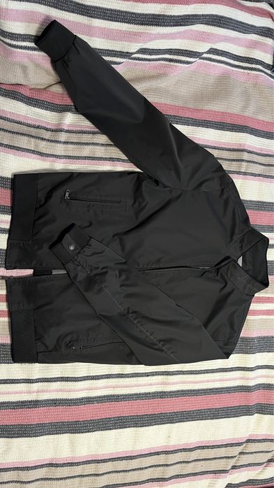 Продам куртку-ветровку