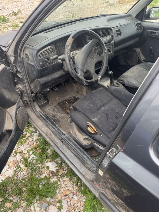 Volkswagen Vento 1.8 90