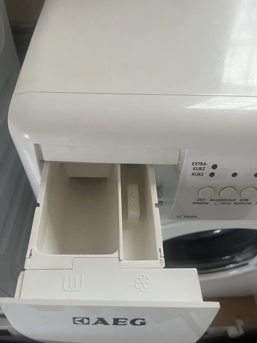 Малка пералня AEG 3кг