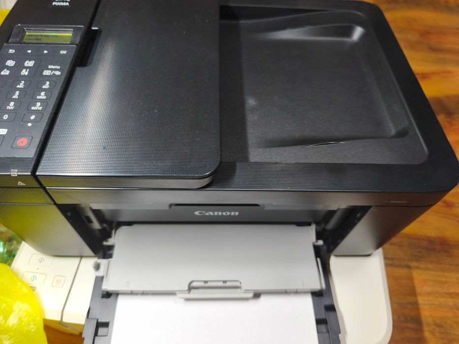 За безплатно цветно принтиране Canon PIXMA TR4650 (принтер, скенер, копир, факс) с пълни мастила и в отлично състояние. С меню на български
