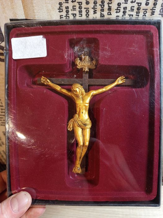 Кръст/ Разпятие за стена