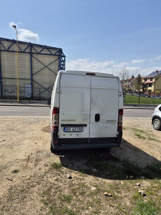 Vând Pugeot Boxer2.2 hdi