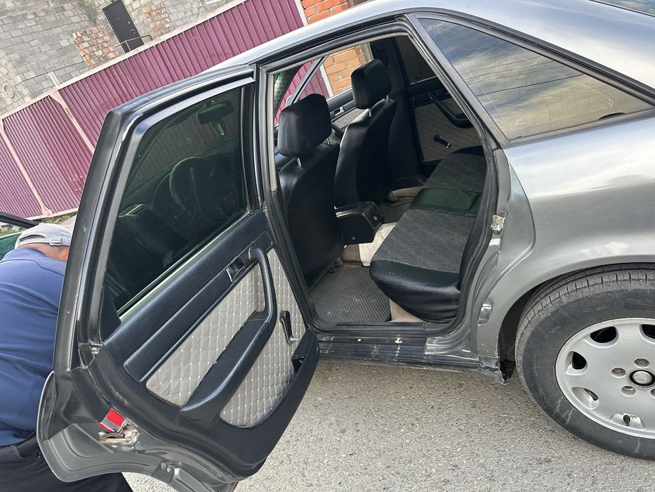 Продам  ауди 100.