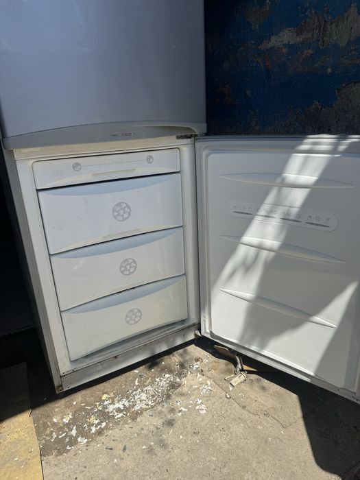 Продам холодильник LG
