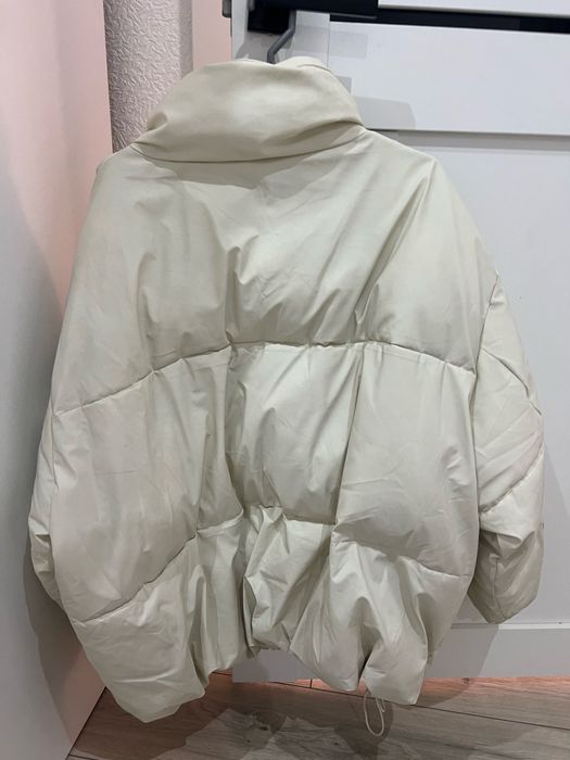 Куртки женские продам