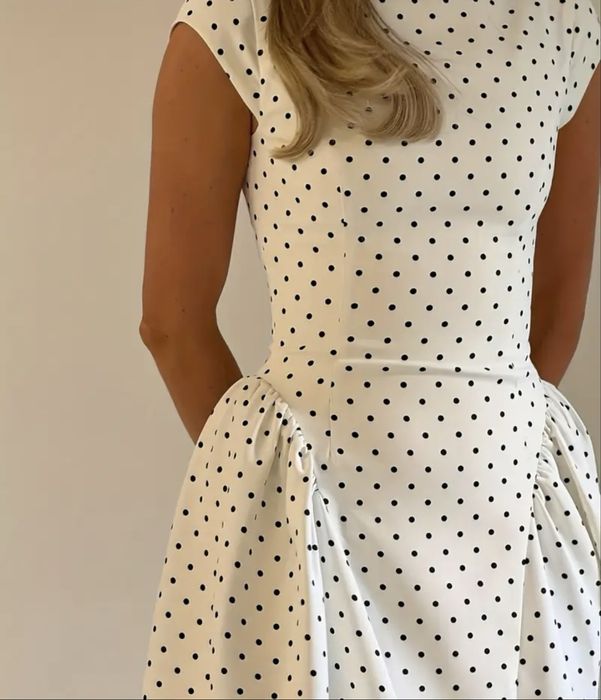 Продам платье новое