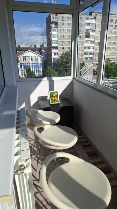 Închiriez apartament