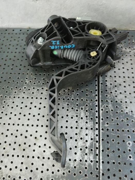 pedala ambreiaj 1.5 tdci ford transit courier c4a  2022  ey16-7b633-ab