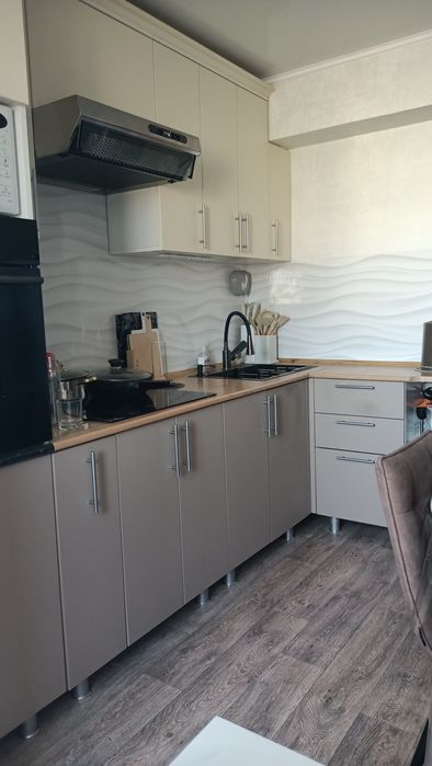 Продам трёхкомнатную квартиру