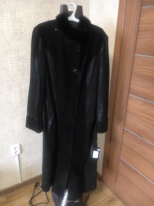 Пальто из кожи