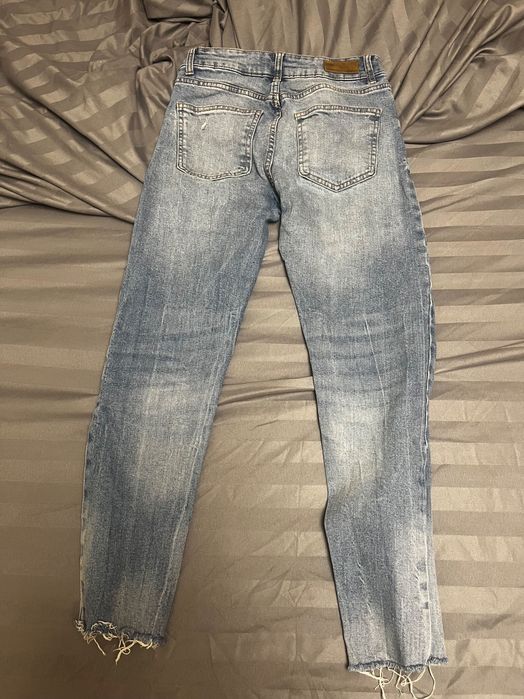 Blugi dama bershka