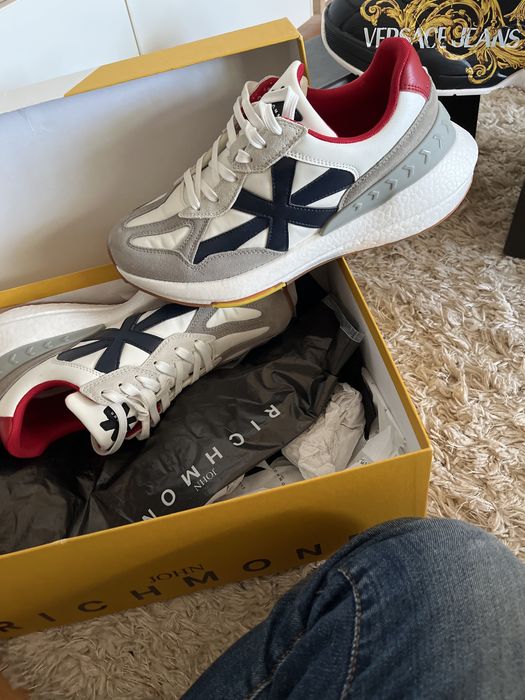 Richmond numarul 42 ………..