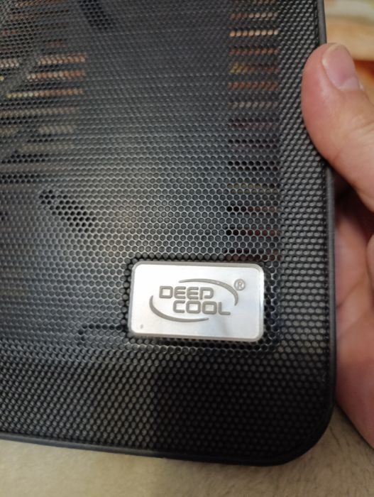 Продам охладитель ноутбука