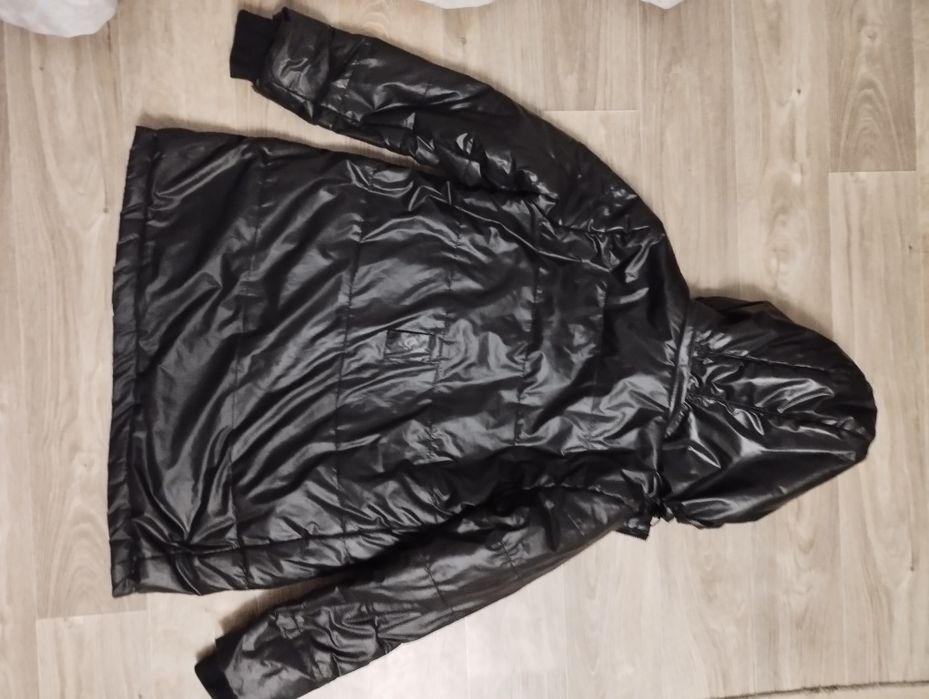 Куртка детская состояние отличное!