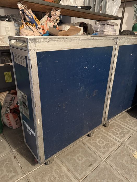 Самолетная тележка для питания