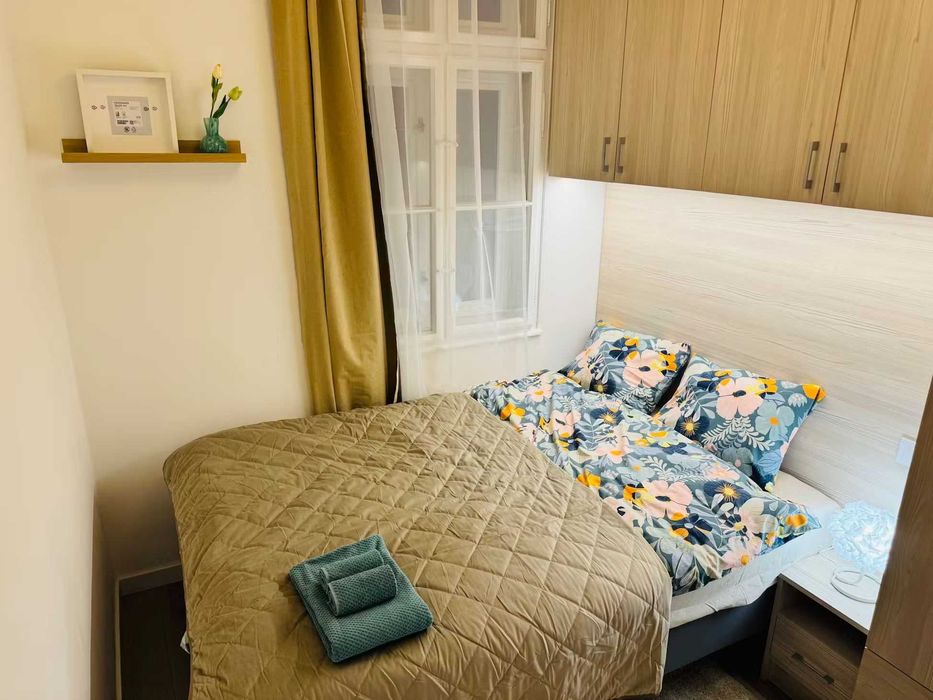 Дава се под наем Двустаен апартамент в София, Център - 65 кв.м за 397.8 € - Снимка #1