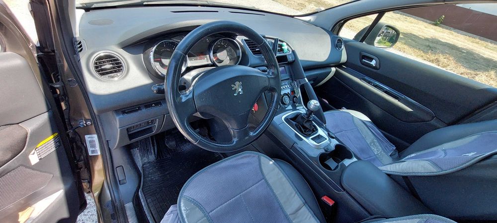 Peugeot 3008 din 2011