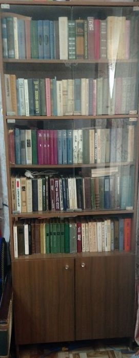 Продаётся шкаф и диван