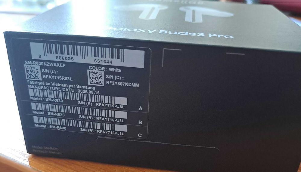 Продавам чисто нови Galaxy Buds 3 Pro