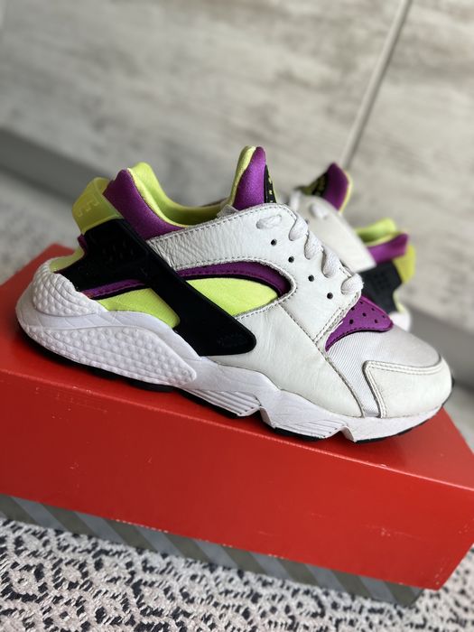 Nike Air Huarache DH4439 101