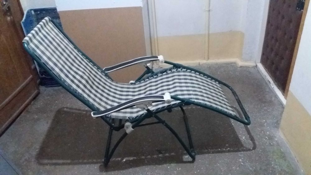 Раскладное кресло 
Раскладушка 
Raskladushka 
Шезлонг