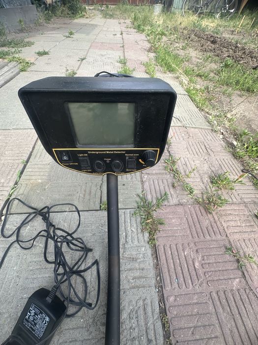 Продам металлоисктель AR944
