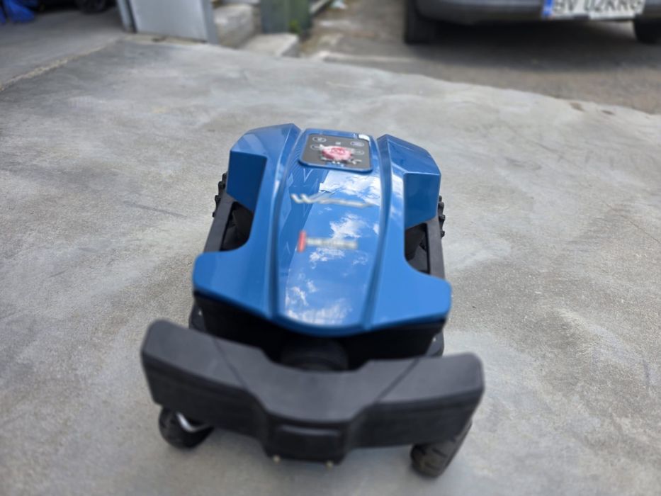 Robot de tuns iarba Krongras – stare foarte buna, automat, eficient