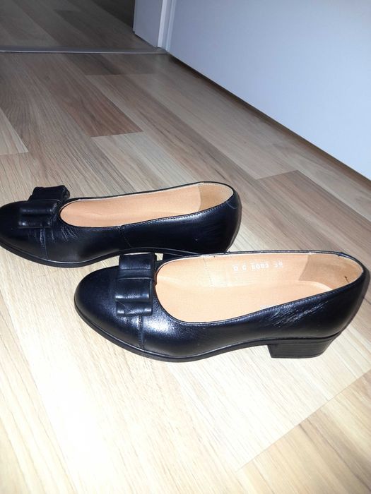 Pantofi din piele marimea 36 ,de la MARELBO