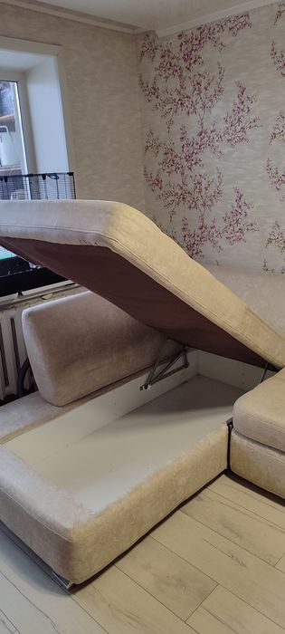 Продам угловой диван "антицарапка"