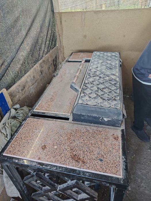 Мангал с гранитным столом