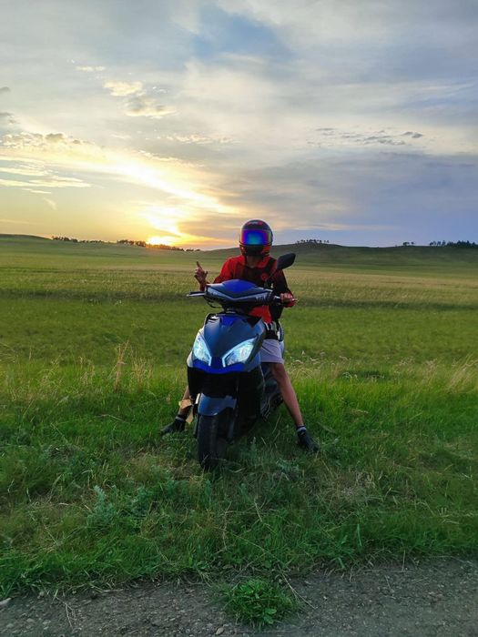 Продам скутер с документами