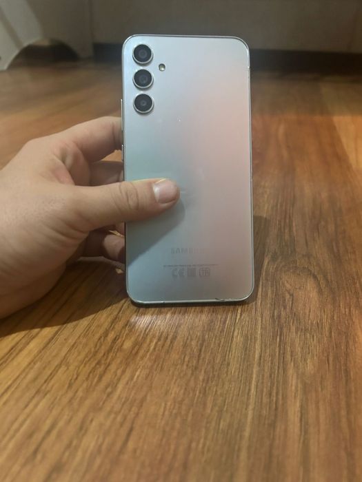 Продам 2 телефон  в хорошем  состояние