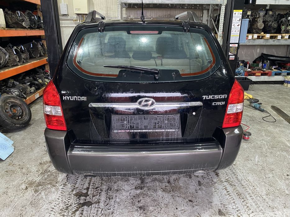Dezmembram Hyundai Tucson 2.0 diesel