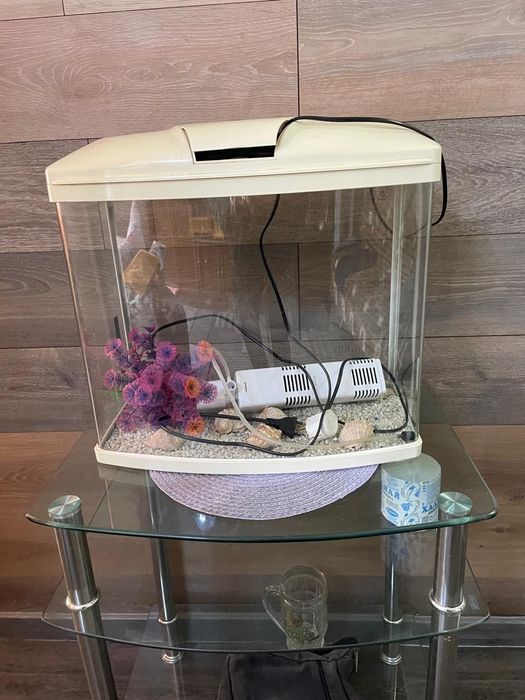 Аквариум  на 40  литр.