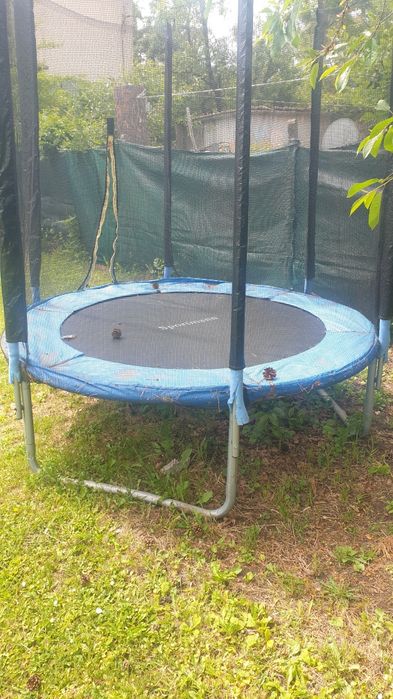Батут за деца здрав и за външна уп.
